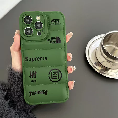 ソフト耐衝撃グリーンケースsupreme iPhone14/13スマホケース