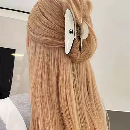 シャネル プレミアム カーブ シャーク クリップ ヘアクリップ