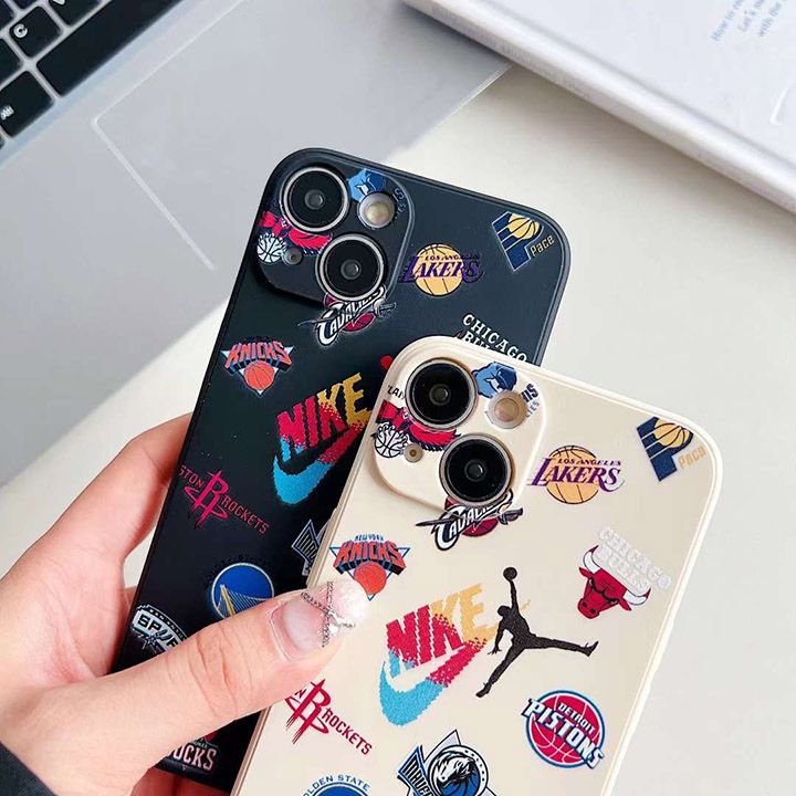 NBA X Nike 共同ブランドのチームロゴ iPhone ケース