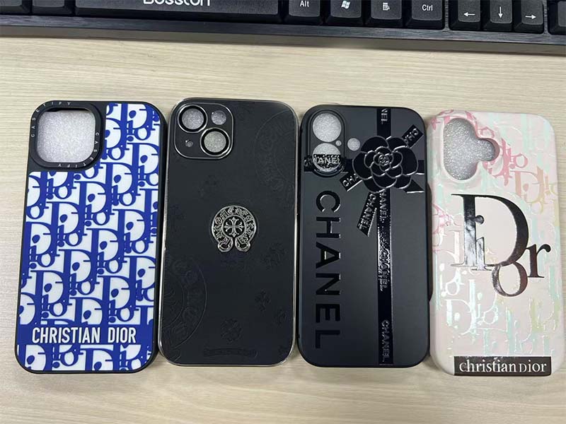 ディオールの iPhone16 Pro Max ケース ハイ ブランド