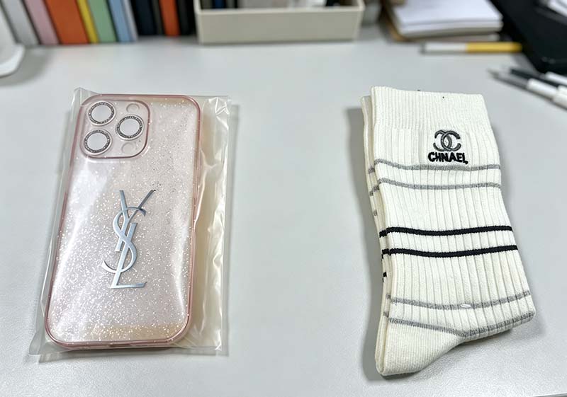 キラキラ YSL 風 iPhone15ProMax ケース ブランドスマホケース