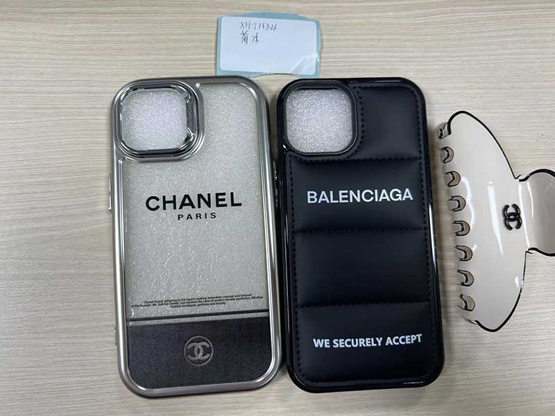 バレンシアガ、シャネル iPhone15 携帯 ケース
