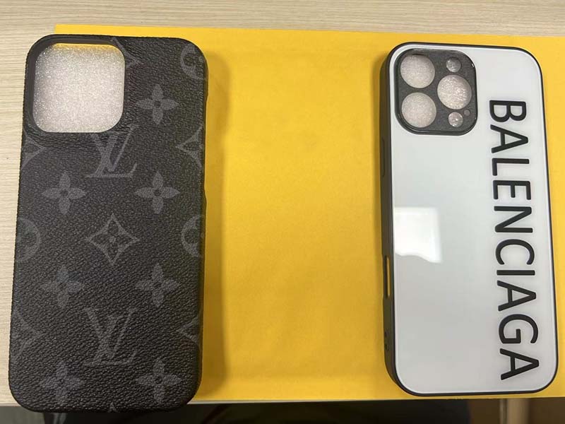 iPhone16Pro ケース バレンシアガ ブランド おしゃれ 男女兼用