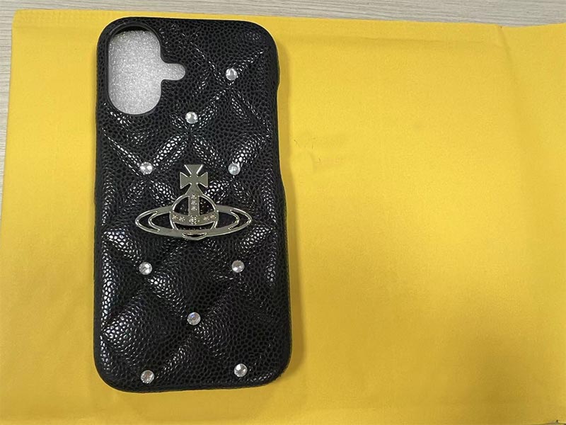 ヴィヴィアン風ブランド iPhone16 ケース 芸能人