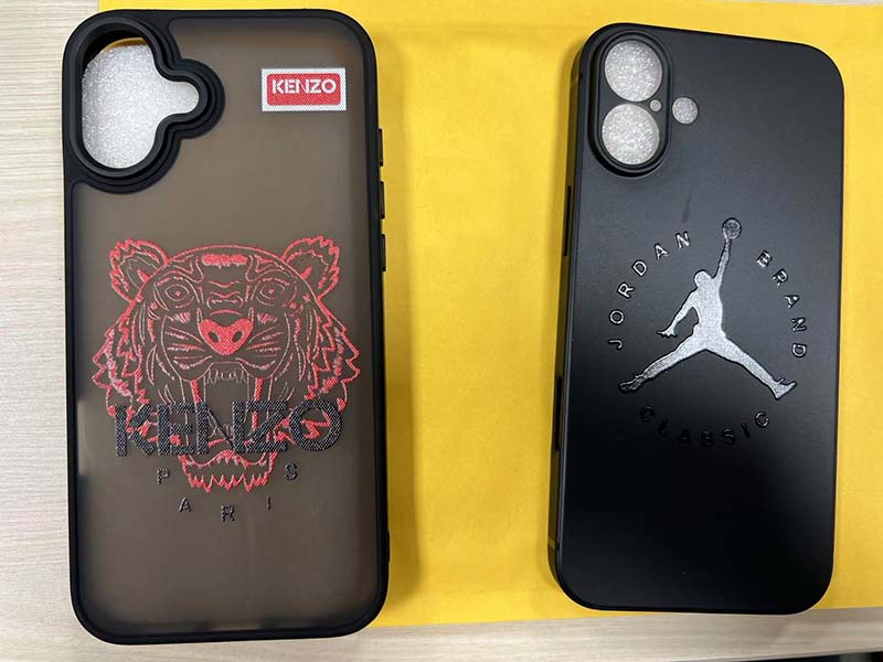 ケンゾー風とエアジョーダン風 iPhone 16 Plus ケース