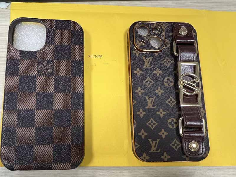 iPhone 15 携帯 ケース ルイヴィトン風 ハイブランド