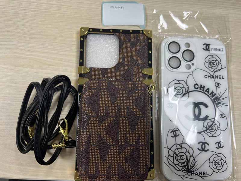 iPhone13 Pro Max 携帯 ケース マイケルコース風