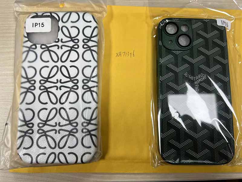 iPhone15 携帯 ケース ゴヤール風 ブランド 安い