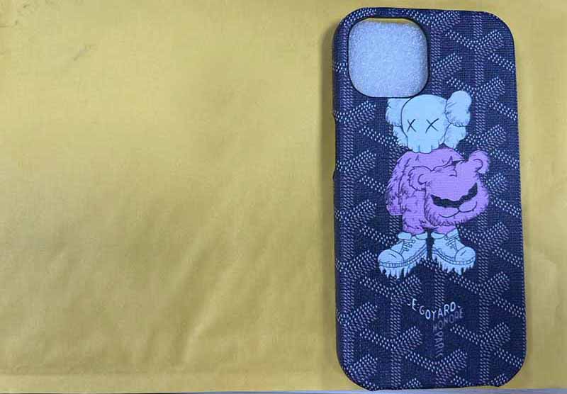 iPhone15 キャラクター ケース ゴヤール風 ブランド