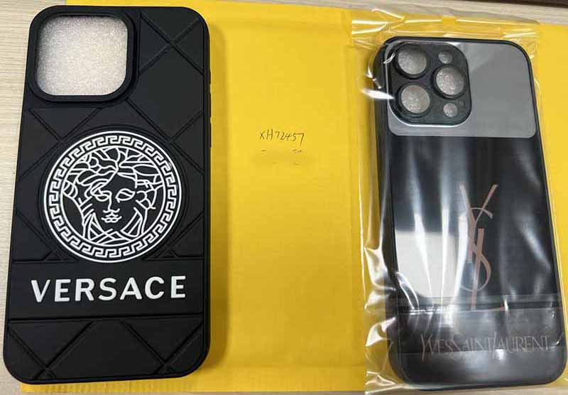 iPhone15 Pro Max ケース Versace風 レディース