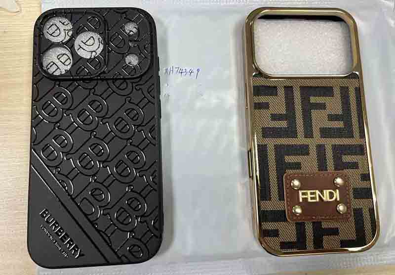 iPhone17 Pro ケース フェンディ風 ハイブランド スマホケース