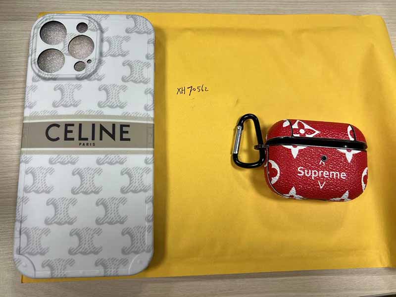 iPhone16 Pro Max 携帯 ケース Celine風 ハイブランド