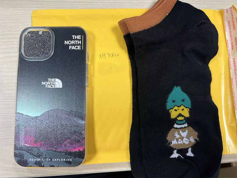 iPhone13 ケース ノース・フェイス風 ハイブランド おしゃれ