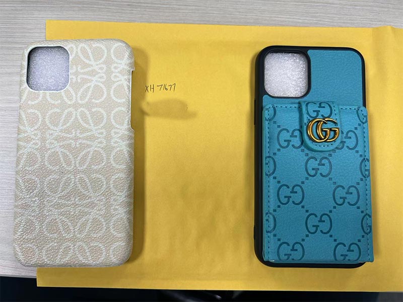 ​iPhone11 Pro ケース ​グッチ風  カード収納 ハイブランド スマホケース