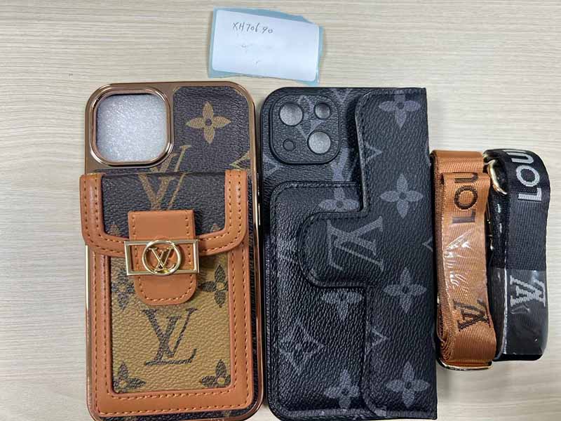 iPhone15 ケース カード 収納 ルイヴィトン風 ハイブランド スマホケース 芸能人愛用