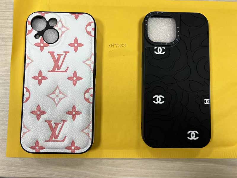 iPhone15 カバー  ルイヴィトン風 ハイブランド スマホケース おすすめ