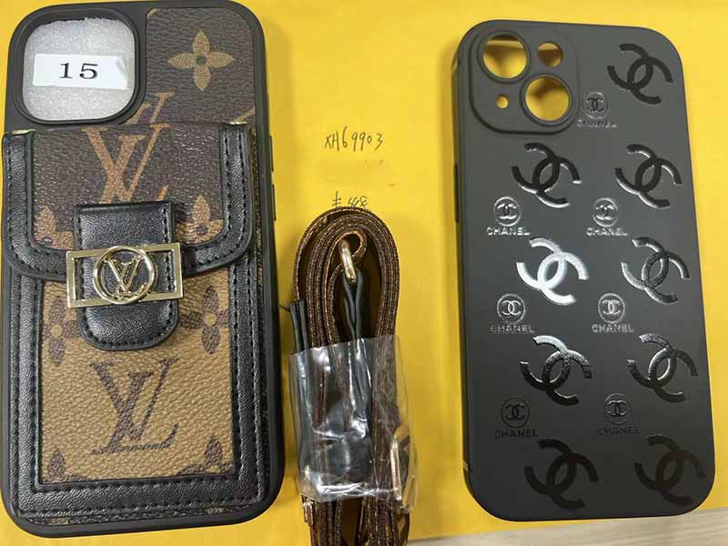 iPhone15 携帯 ケース カード 入れ ルイヴィトン風 ハイブランド