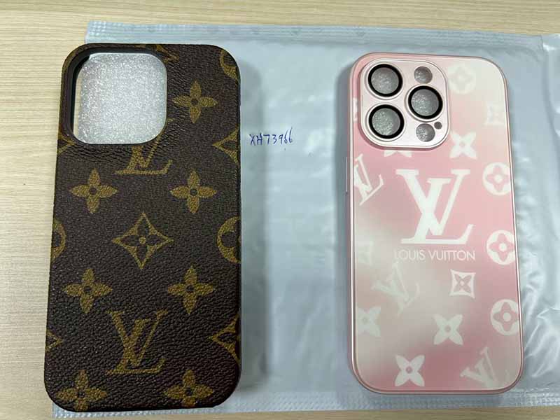 iPhone14 Pro 携帯 ケース ルイヴィトン風 ハイブランド スマホケース 綺麗