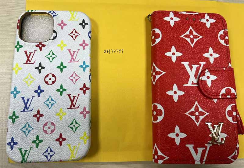 iPhone16 手帳型 ケース ルイヴィトン風 ハイブランド スマホケース 女性向け