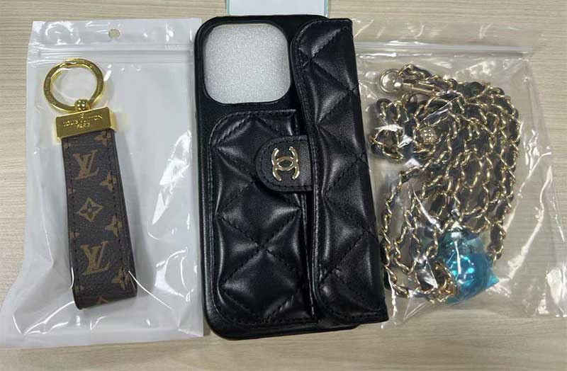 ​iPhone15 Pro ケース カード 収納  chanel風 ハイブランド スマホケース 四角保護