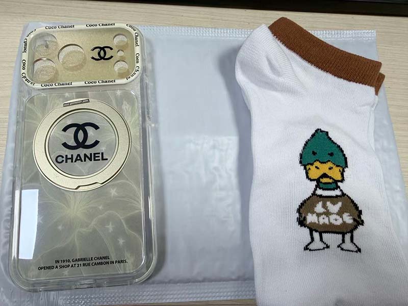 iPhone 18 Pro ケース ​​Chanel風 ハイブランド スマホケース 透明 可愛い